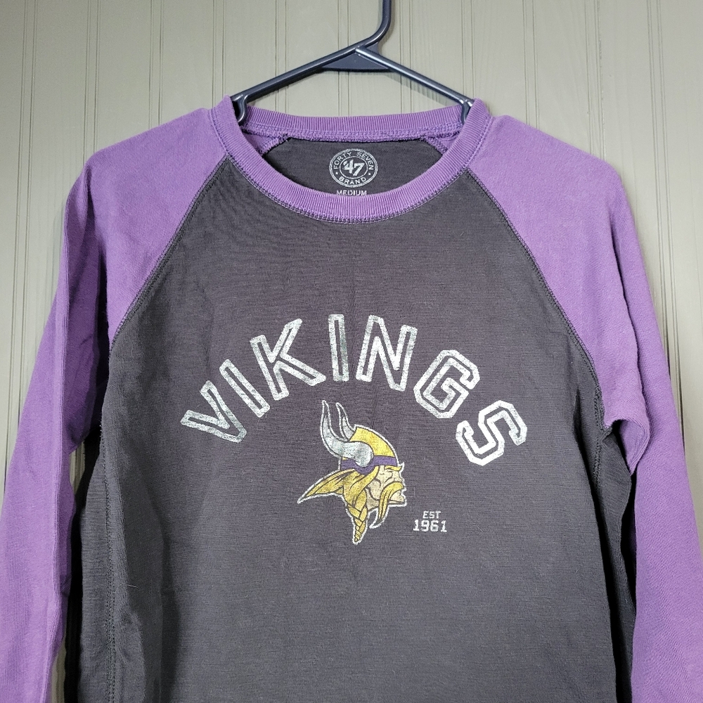 NFL Minnesota Vikings Long Sleeve Shirt Front Pocket Purple Black Women's Medium - Picture 3 of 5